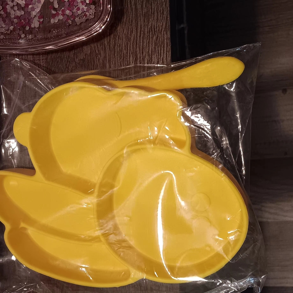 Yellow Disposable Tableware for Party Supplies